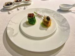 菜汁鲍鱼烧麦-誉珑轩
