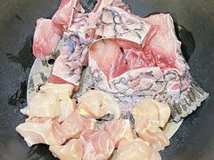 青鱼-老刘生态大鱼坊铁锅炖鱼(赛马场店)