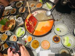 -三出山火锅(南京万象天地店)