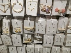 -名创优品(广东省广州琶洲保利广场店)
