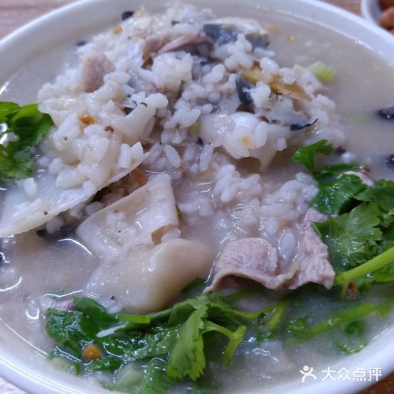 阿灰砂锅粥鱼头粥火锅