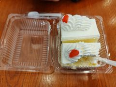 鲜奶小方蛋糕-红宝石·鲜奶小方·海派西点房(南丹店)