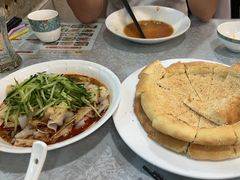 -汗腾格里·风味餐厅(新疆驻京办店)
