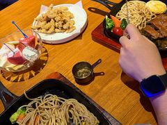 -豪客嘉族·麦尼顿西餐厅(乐福天下店)