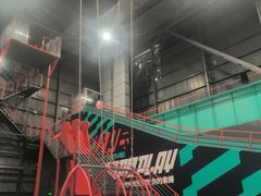 -极限PLAY运动娱乐新世界·团建派对潮玩休闲馆·室内蹦极高空游乐园