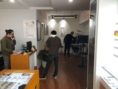 -视野联行眼镜•蔡司•依视路(温江店)