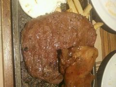 -意国小镇披萨牛排餐厅(新玛特店)