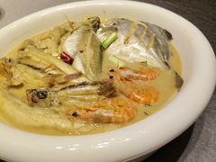 -骏莱海鲜鱼港(五角场店)