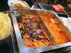 -百年川椒重庆老火锅(光谷店)
