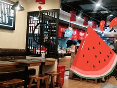 大堂-双燕楼·手工馄饨·汤面小吃(世纪汇店)