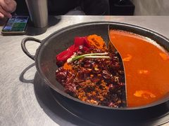 -鹿鸣山草本茶香火锅(园西路店)