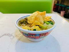 招牌螺蛳粉-弘束束柳州深巷螺蛳粉(珠江路店)