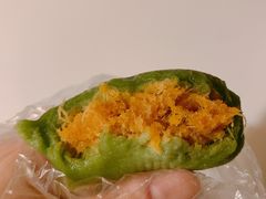 蛋黄肉松青团-沈大成(南京东路店)