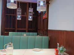 -阿瓦山寨·湘菜现炒·剁椒鱼头王(咸阳总店)
