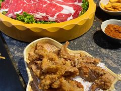 -老牌坊云南鱼豆花火锅(哈西万达店)