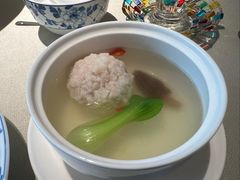 清炖狮子头-悦融琥珀·京鲁菜·海味珍品(西单店)