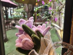 -月亮眼花园餐厅书吧酒吧