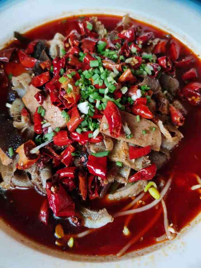 红尖椒食府(红军大街店)-"在家点的外卖,好久没有吃他家猪手了,真的.