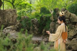 -一揽芳华汉服旗袍体验馆(拙政园店)