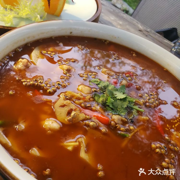 享受美食与美景