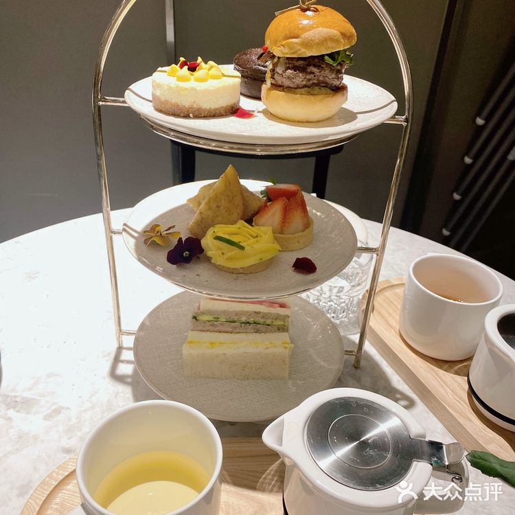 gaga国贸新店，地下花园网红下午茶[吐]｜北京探店