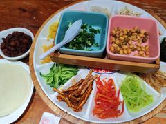 -怪噜范·老贵阳街头名小吃(鸿通城店)