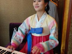 朝鲜小美女的表演啊-煌潮大酒店