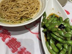 -肥肥虾庄·金牌油焖大虾(汉街SKP店)