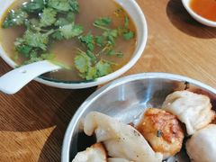 -黄阿姨锅贴大王(万航渡路店)