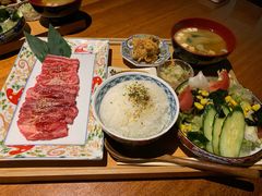 -肉魁屋·烧肉·烧鸟·酒场(高新店)