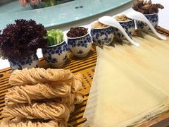 -鞍山大白鲨美食酒店