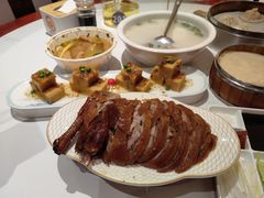 -梅利汴京烤鸭•开封豫菜地标店(东大街店)