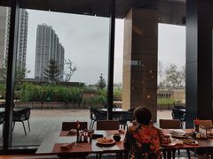 -松咖啡自助餐厅·松北香格里拉