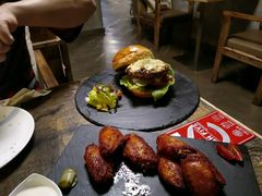 -HIGH FIVE哈福手工汉堡(桂林路店)