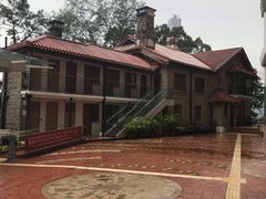 -香港大学