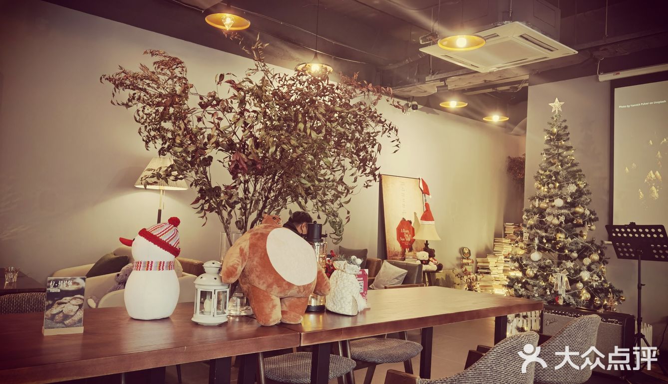 第一次探店献给了咖法森林！