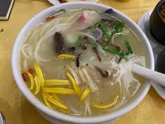 过桥米线-蝴蝶泉宾馆-中餐厅