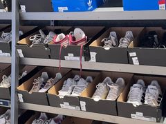 -王府井奥莱临潼小镇(临潼店)