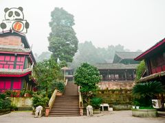 -峨眉山报国寺