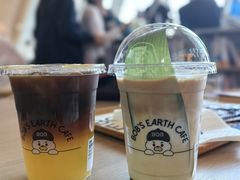 菠萝美式-抱抱地球咖啡馆(国家海洋博物馆店)