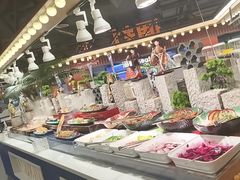 -四囍码头海鲜烧烤自助火锅(外滩南京东路悦荟广场店)