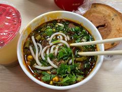 -江三王记牛杂馆(总店)