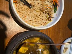 -云海肴·汽锅鸡·云南菜(天山百盛优客店)