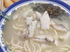 招牌黄鱼面-明呈黄鱼面馆(斜土路店)