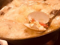 -鲜入围煮花胶鸡海鲜火锅