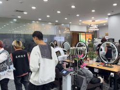 点击看大图 -藤野造型烫染·漂发