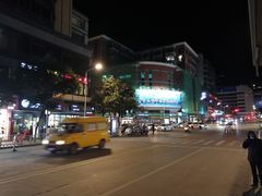 -华荣西饼(列东店)