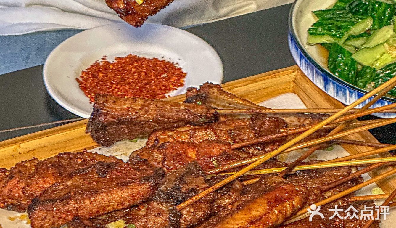 不愧是成都top1的乐山烧烤！烤排骨好好吃啊