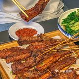 不愧是成都top1的乐山烧烤！烤排骨好好吃啊