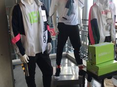-上品折扣(回龙观店)